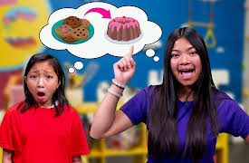 Toys and Colors Club by pocket.watch: Eva and Emma's Baking Blunders!