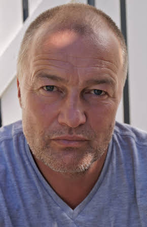 Lars Arentz Hansen as 