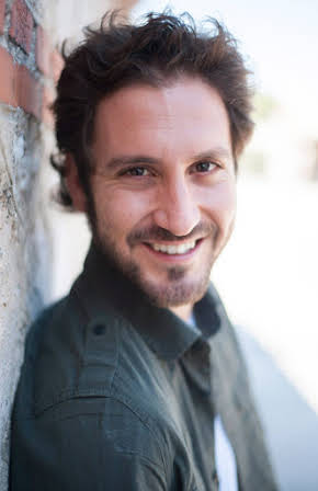 Álex Gadea as 