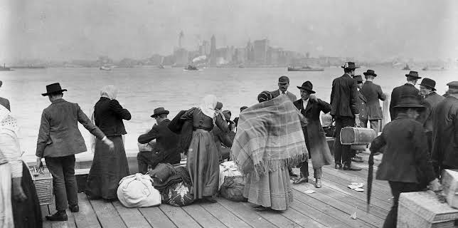 01:35: Die USA und der Holocaust | Arte | 1/15 2026