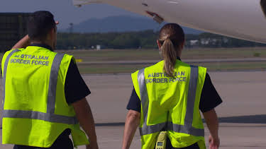 03:30: Border Security (S8 E1) (S8) | Kanal 9 | 4/15 2026