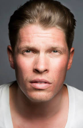 Alexander Cendese as 