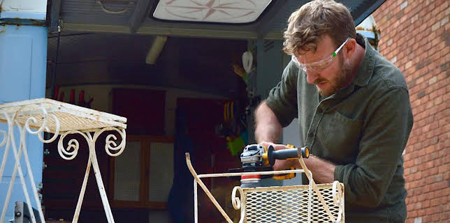 2:30 PM: The Travelling Auctioneers (S3) | BBC Two | 3/25 2026