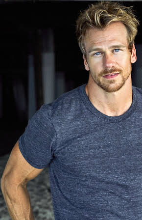 Rusty Joiner as 
