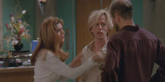 07:00: Just Shoot Me! (S2 E4) (S2) | TV6 | 1/12 2026