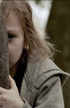 Isabelle Nelisse as 