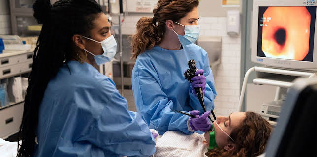 1:00 AM: New Amsterdam (S3 E7) (S3) | 5 Select | 12/10 2025