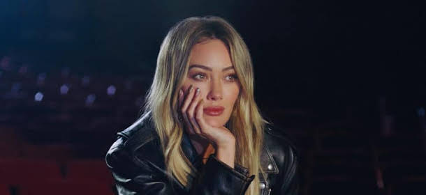 Hilary Duff Arrives in London for First Concert in a Decade