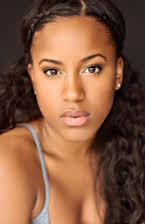 Asha Bromfield som 