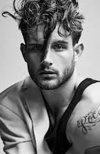 Nico Tortorella som 