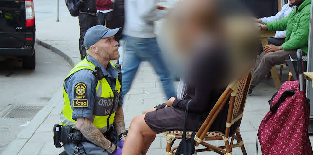 00:55: T-banen Stockholm (S8 E12) (S8) | MAX | 1/16 2026