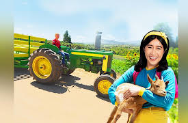 Hey Tenny! Learning Videos and Kids Songs: Tenny at the Animal Farm