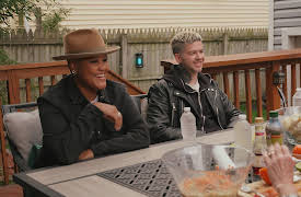 Help! I'm In a Secret Relationship! Season 1: Julie & Carlos