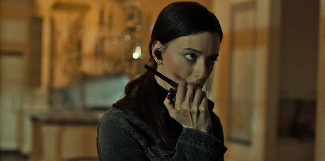 2:45 AM: Sight Unseen (S1 E8) (S1) | 5 USA | 12/20 2025