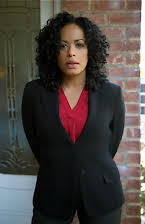 Liza Colón-Zayas como 