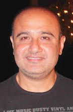 Vivek Mushran som 