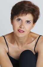 Isabel Naveira as 