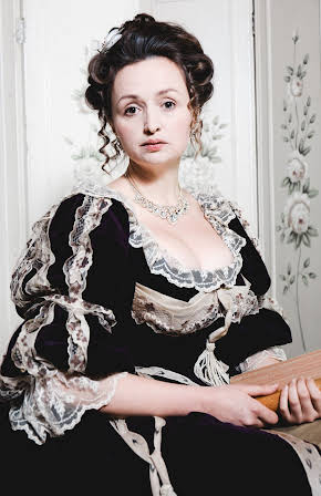 Monika Oschek as 