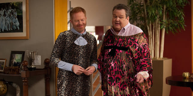 11:30 AM: Modern Family | E4 | 12/1 2025