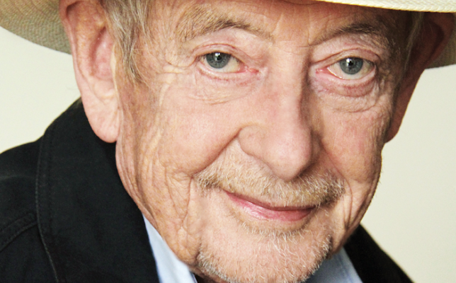 Derek Fowlds