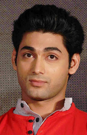 Ruslaan Mumtaz as 