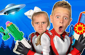 pocket.watch KidCity Ultimate mishmash: Little Flash and Ava's Nerf Wars!