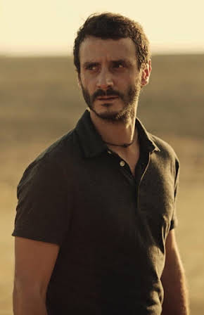 Ignacio Mateos as 