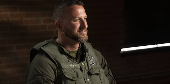 22:00: High Speed Chase (S1 E3) (S1) | MAX | 3/16 2026