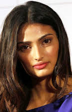 Athiya Shetty as 