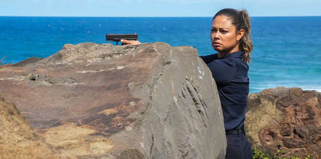 2:45 AM: NCIS Hawai'i (S1 E18) (S1) | 5 USA | 12/2 2025