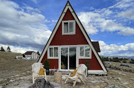 Rico to the Rescue, Season 1: That '70s Cabin