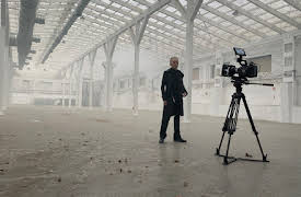 W Domu (At Home Poland): The Song on the End of the World