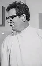 John Bartha como Sheriff