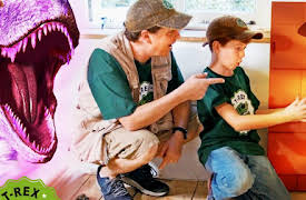 Dinosaur Quests with The Park Rangers by T-Rex Ranch: Giant Dinosaurs and a Secret Door!