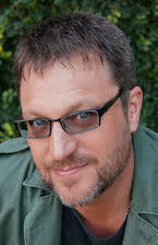 Steve Blum som 