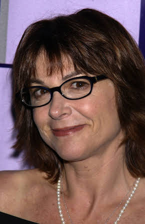Dinah Manoff as 