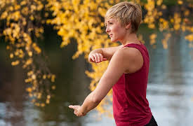 Mastering Tai Chi: Hips and Waist: The Center Is the Commander