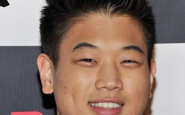 Ki Hong Lee