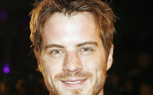 Robert Kazinsky