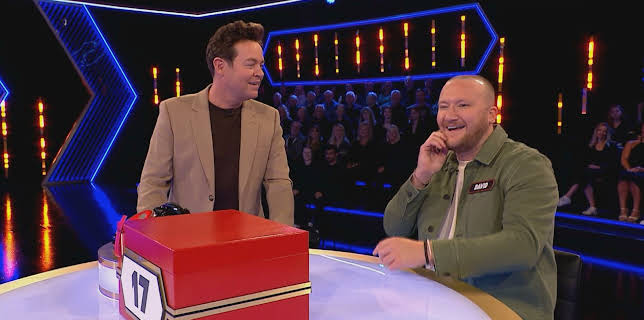 5:05 AM: Deal or No Deal (S2 E20) (S2) | ITV | 12/20 2025