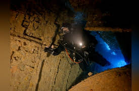 Ross Kemp: Deep Sea Treasure Hunter: Suez