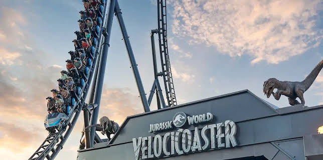 The Making of Jurassic World VelociCoaster (2025)