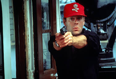 23:15: På Skudhold | Viasat 4 | 4/19 2026