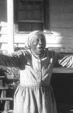 Beah Richards como Mama Caleba