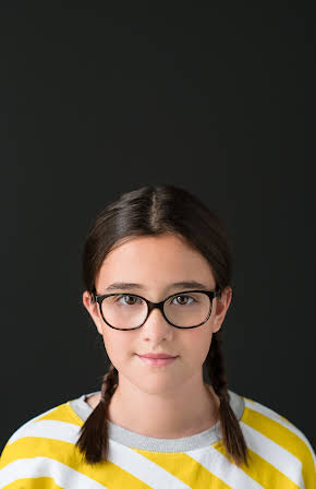 Audrey Smallman as Zoe