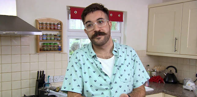 2:40 PM: Come Dine with Me | More 4 | 11/27 2025