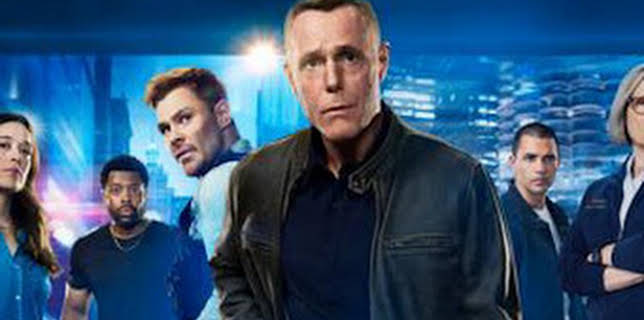 22:00: Chicago P.D. (T13): Ep.5 Miami | Calle 13 | 2/4 2026