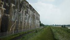 Blowing Up History (S4 E13)