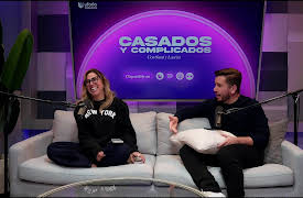 Casados y Complicados con Santi y Laurita season-1: Hasta que la plata nos separe