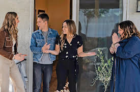 The Great Giveback With Melissa and Jenna, Season 1: Home Sweet Oasis